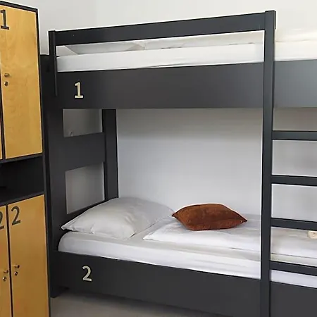 Ms Sparrow Hostel *