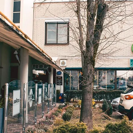 بيت شباب Ms Sparrow *